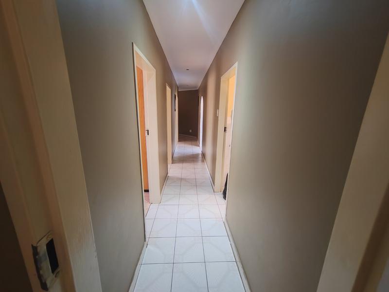 4 Bedroom Property for Sale in The Orchards Gauteng