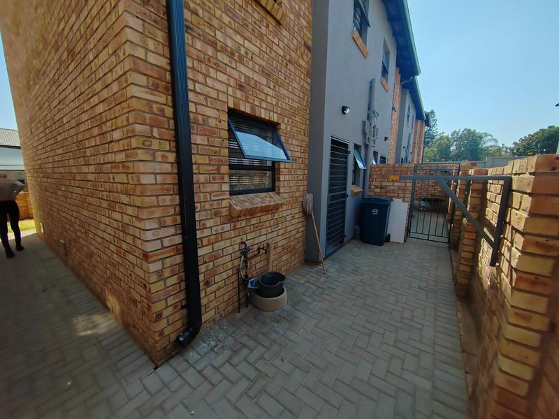 2 Bedroom Property for Sale in Theresa Park Gauteng