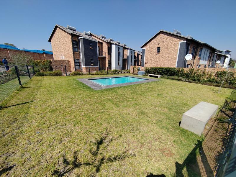 2 Bedroom Property for Sale in Theresa Park Gauteng