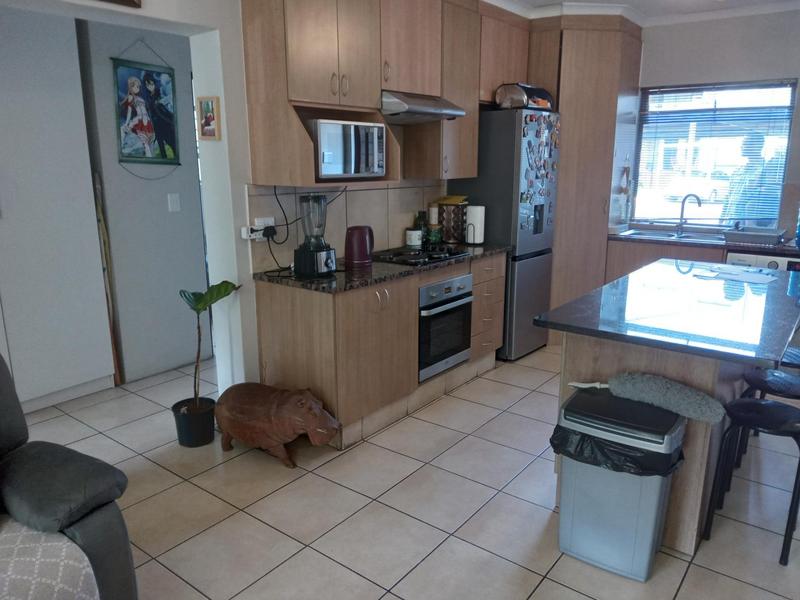 2 Bedroom Property for Sale in Greenstone Hill Gauteng