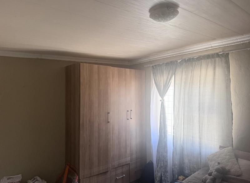 To Let 1 Bedroom Property for Rent in Primrose Hill Gauteng