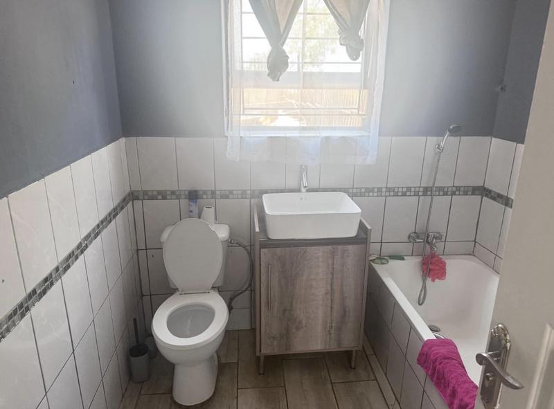 To Let 1 Bedroom Property for Rent in Primrose Hill Gauteng