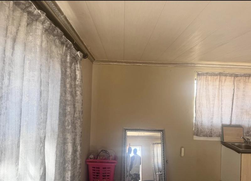 To Let 1 Bedroom Property for Rent in Primrose Hill Gauteng