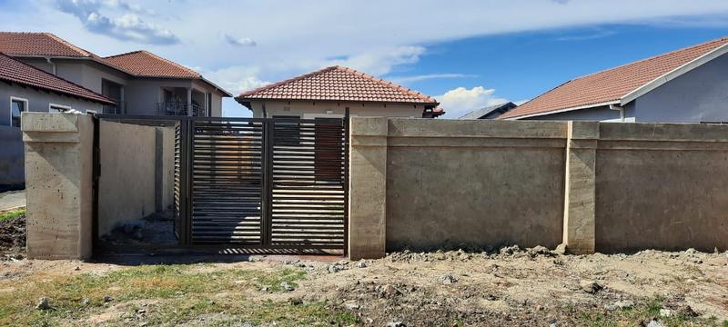 To Let 2 Bedroom Property for Rent in Sharon Park Gauteng