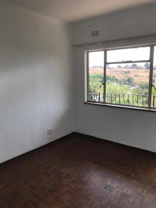 To Let 2 Bedroom Property for Rent in Melville Gauteng