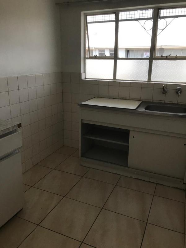 To Let 2 Bedroom Property for Rent in Melville Gauteng