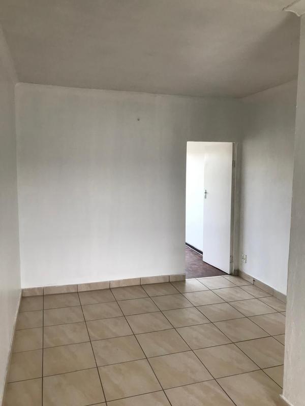 To Let 2 Bedroom Property for Rent in Melville Gauteng