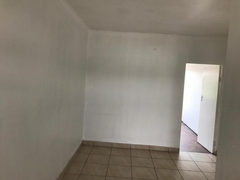 To Let 2 Bedroom Property for Rent in Melville Gauteng