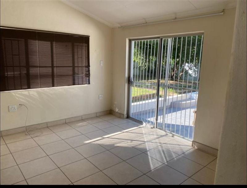 To Let 1 Bedroom Property for Rent in Bryanston Gauteng