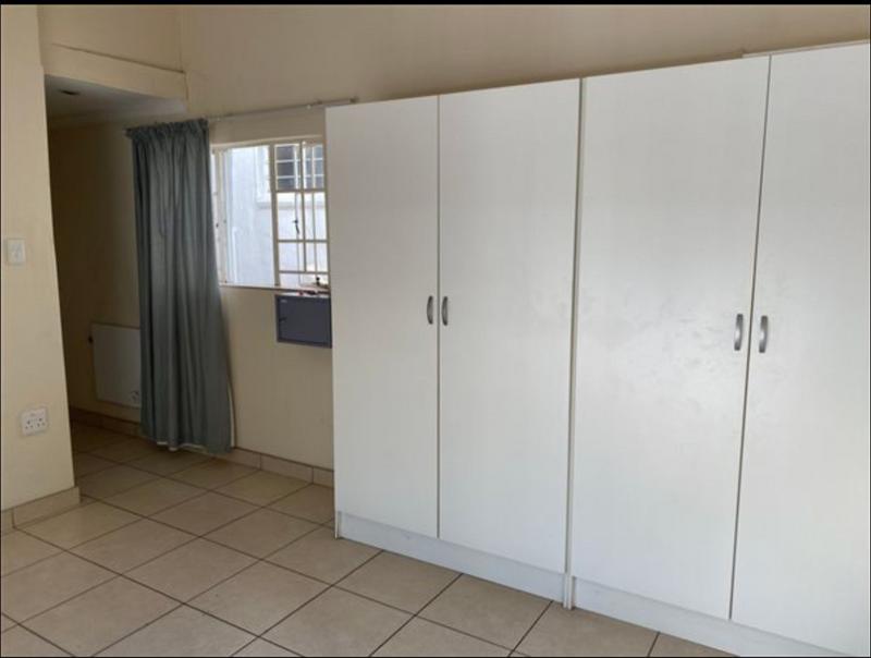 To Let 1 Bedroom Property for Rent in Bryanston Gauteng