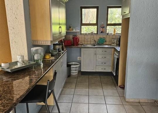 To Let 1 Bedroom Property for Rent in Magaliessig Gauteng