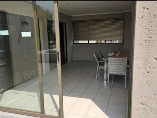 To Let 1 Bedroom Property for Rent in Magaliessig Gauteng