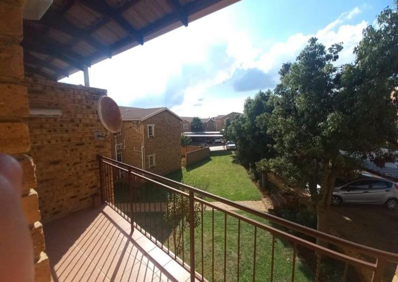 2 Bedroom Property for Sale in Strubensvallei Gauteng