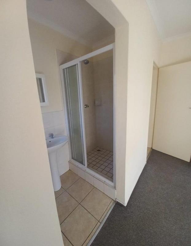 2 Bedroom Property for Sale in Strubensvallei Gauteng