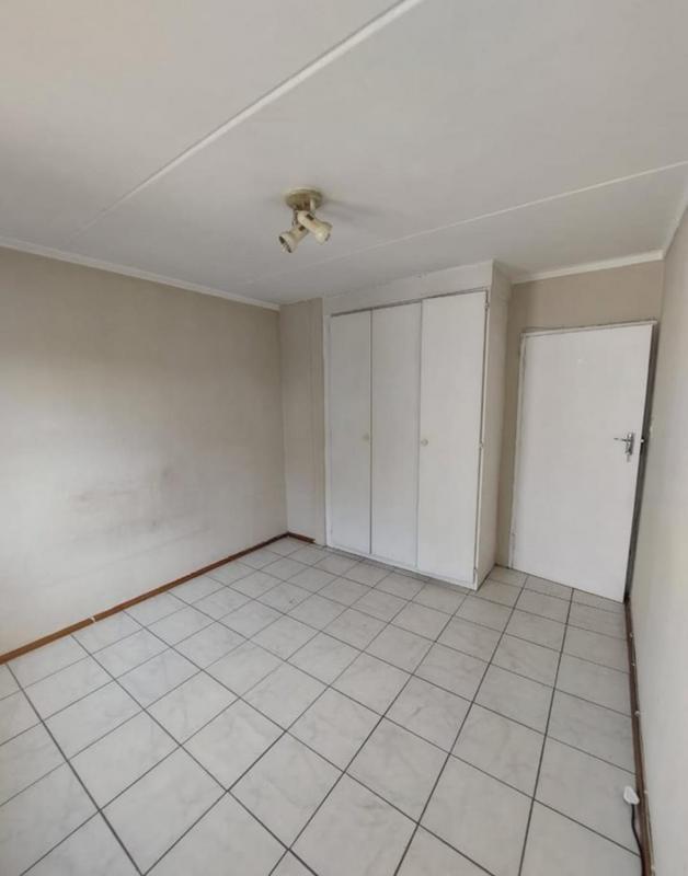 1 Bedroom Property for Sale in Petervale Gauteng