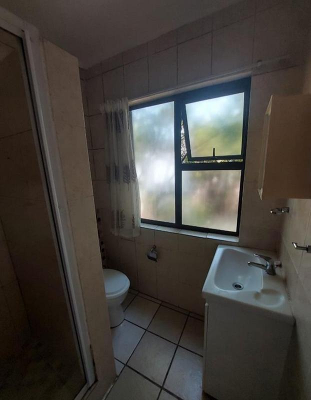 1 Bedroom Property for Sale in Petervale Gauteng