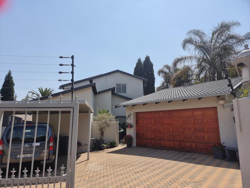 4 Bedroom Property for Sale in Marais Steyn Park Gauteng