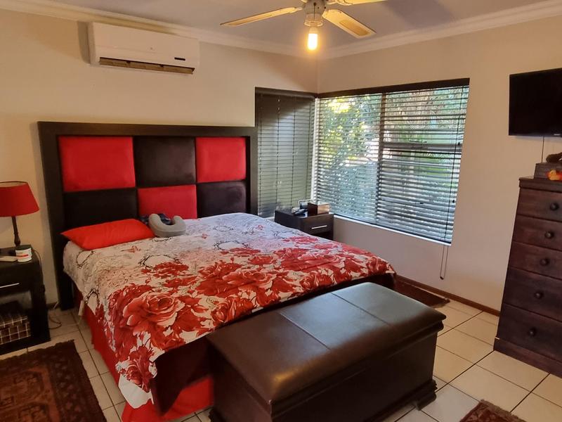 4 Bedroom Property for Sale in Marais Steyn Park Gauteng