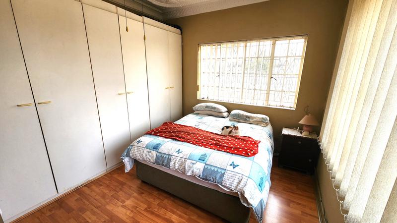 6 Bedroom Property for Sale in Primrose Gauteng