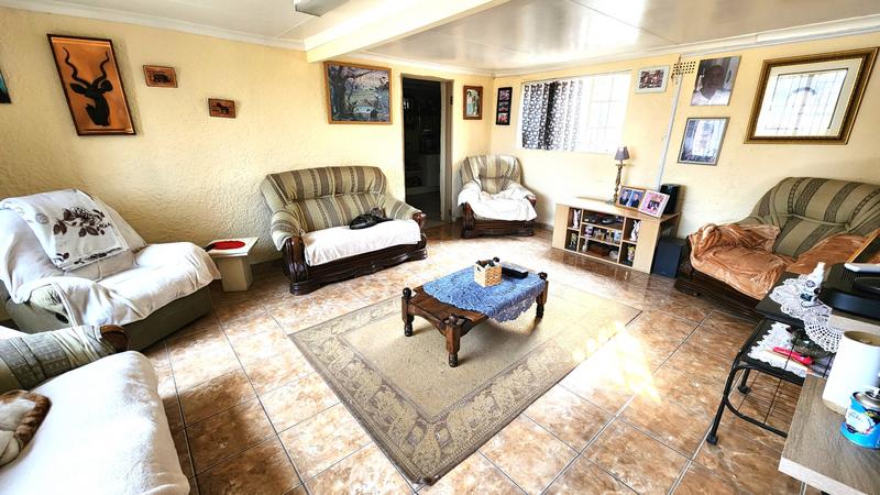 6 Bedroom Property for Sale in Primrose Gauteng