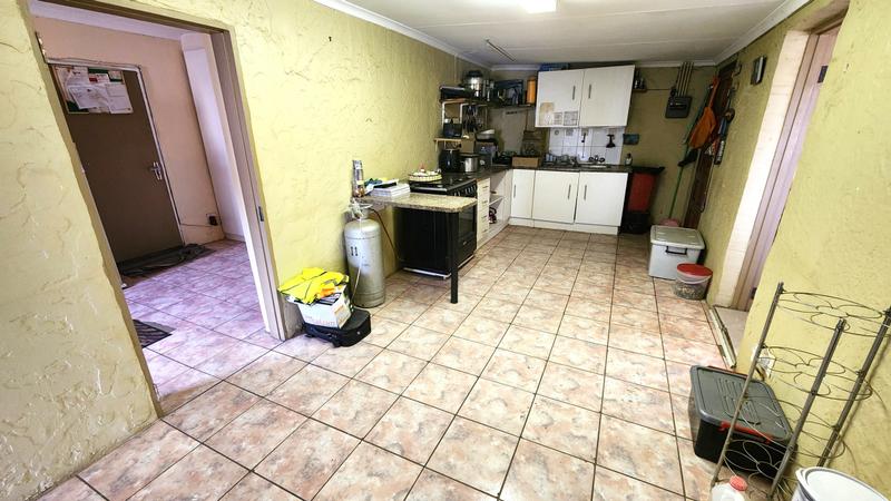 6 Bedroom Property for Sale in Primrose Gauteng