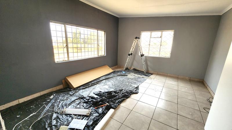 6 Bedroom Property for Sale in Primrose Gauteng