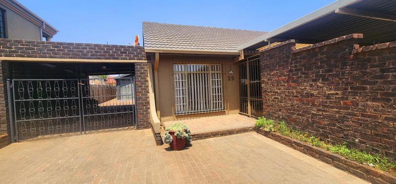 4 Bedroom Property for Sale in Talbotpark Gauteng