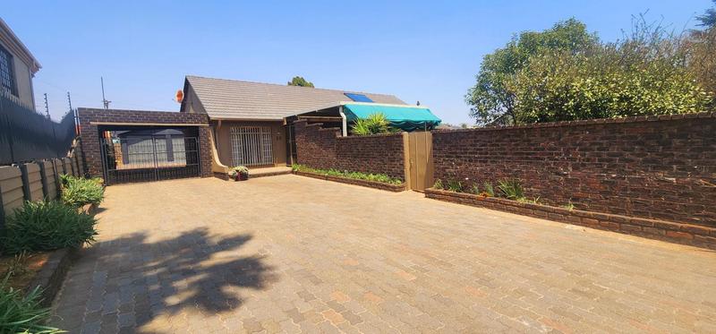 4 Bedroom Property for Sale in Talbotpark Gauteng