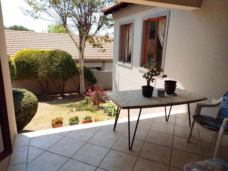 3 Bedroom Property for Sale in Featherbrooke Estate Gauteng