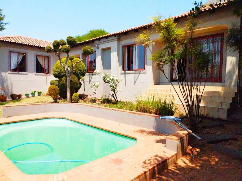 3 Bedroom Property for Sale in Featherbrooke Estate Gauteng