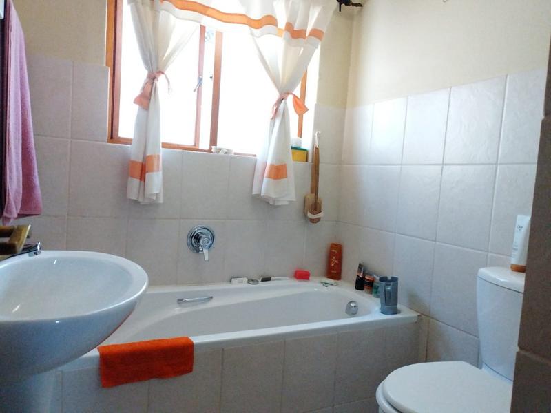 3 Bedroom Property for Sale in Featherbrooke Estate Gauteng