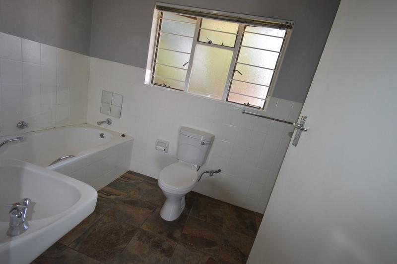 3 Bedroom Property for Sale in Kenmare Gauteng