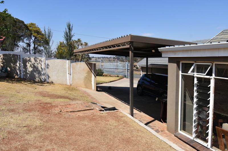 3 Bedroom Property for Sale in Monument Gauteng