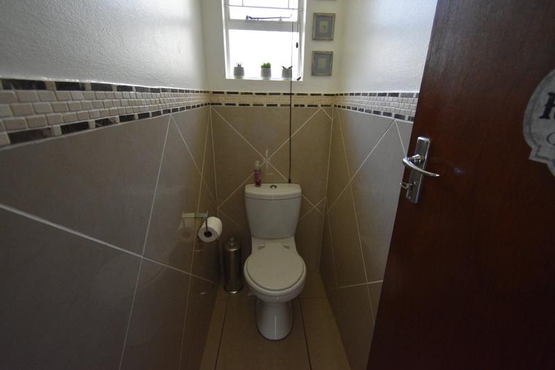 5 Bedroom Property for Sale in Noordheuwel Gauteng