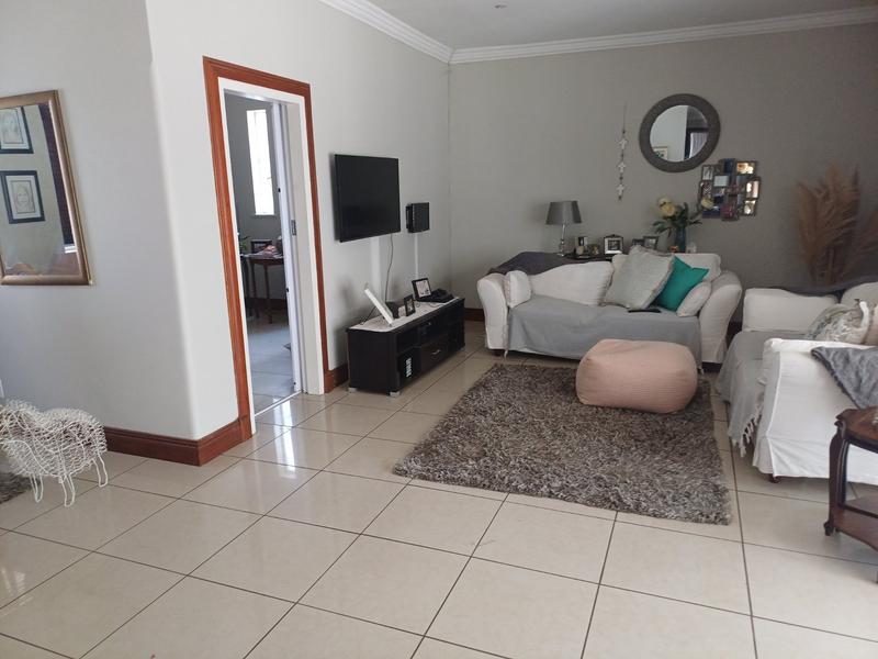 5 Bedroom Property for Sale in Noordheuwel Gauteng