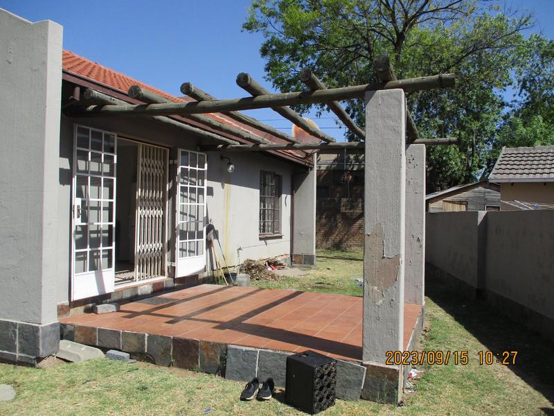 To Let 2 Bedroom Property for Rent in Noordwyk Gauteng