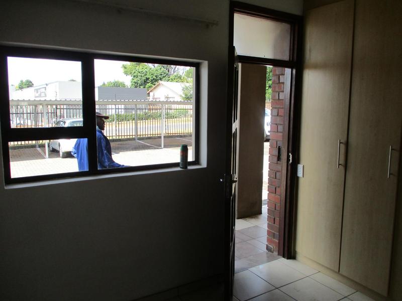 To Let 1 Bedroom Property for Rent in Silverton Gauteng