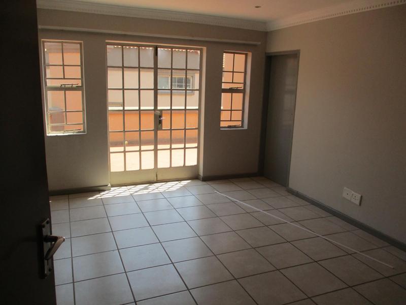 To Let 3 Bedroom Property for Rent in Equestria Gauteng