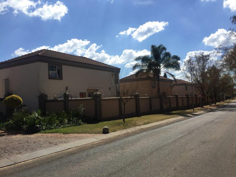 To Let 3 Bedroom Property for Rent in Equestria Gauteng