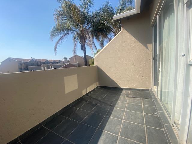 To Let 2 Bedroom Property for Rent in Vorna Valley Gauteng