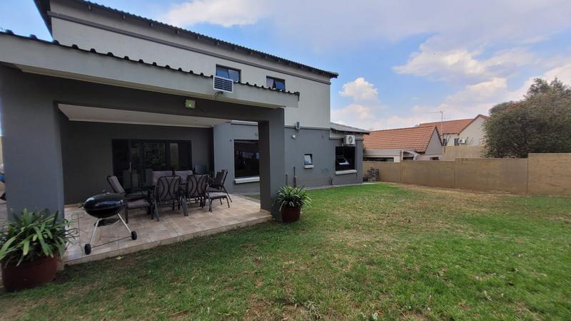 3 Bedroom Property for Sale in Magaliessig Gauteng