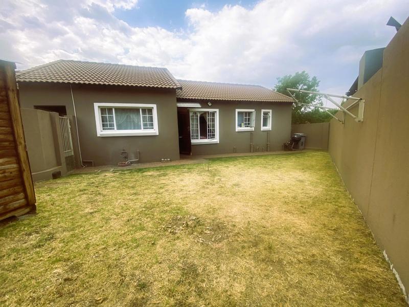 3 Bedroom Property for Sale in Thatchfield Gauteng