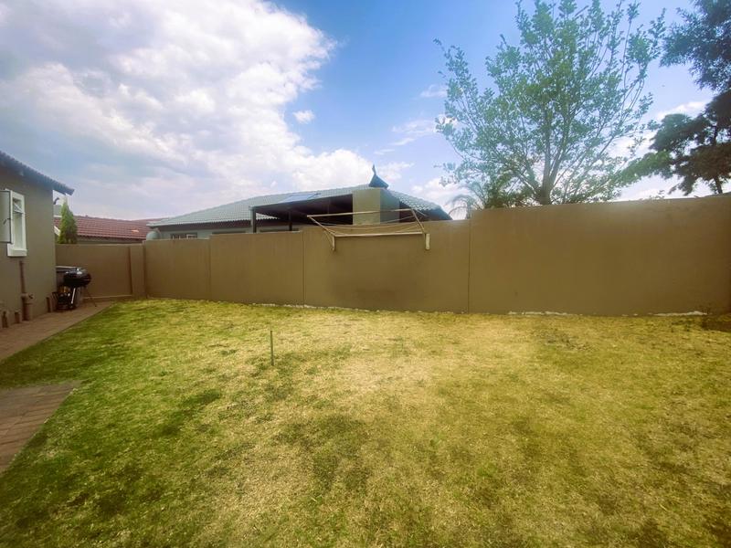 3 Bedroom Property for Sale in Thatchfield Gauteng