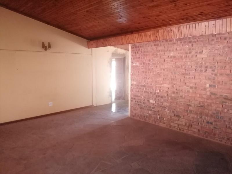 Commercial Property for Sale in Magaliesmoot Gauteng