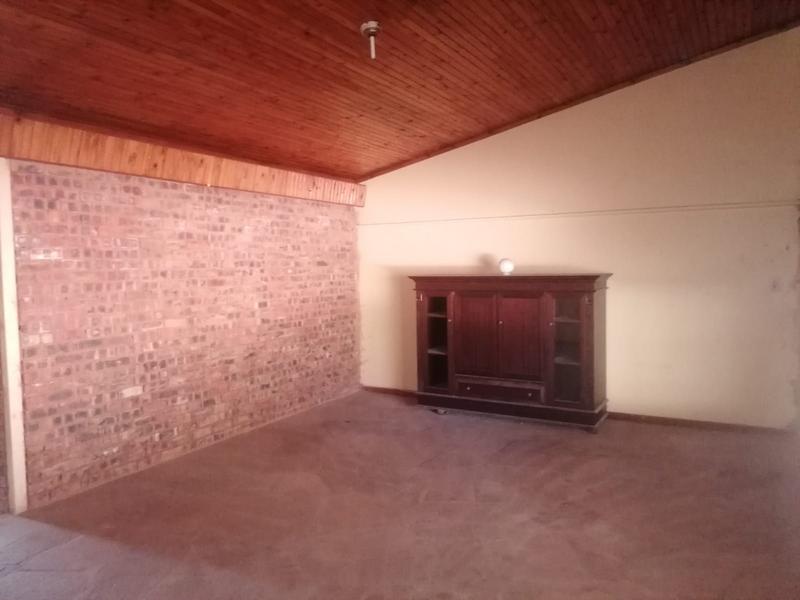 Commercial Property for Sale in Magaliesmoot Gauteng