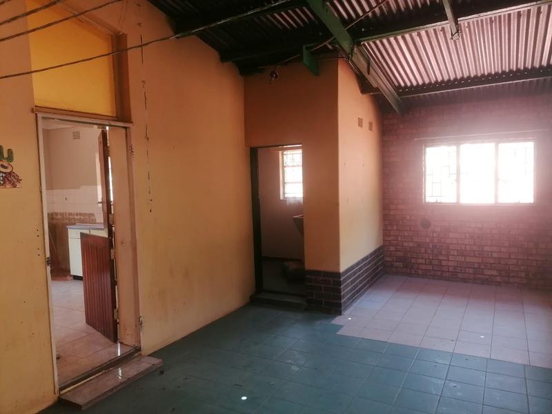 Commercial Property for Sale in Magaliesmoot Gauteng