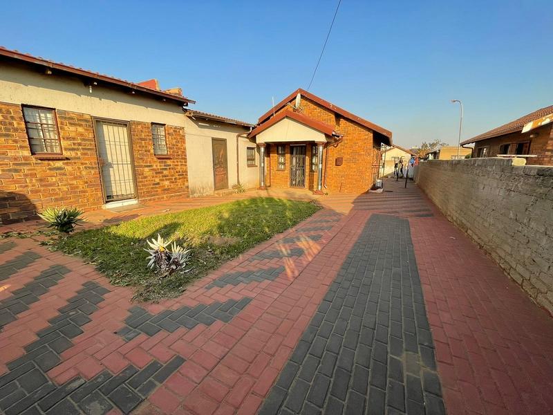 2 Bedroom Property for Sale in Beverley Hills Gauteng