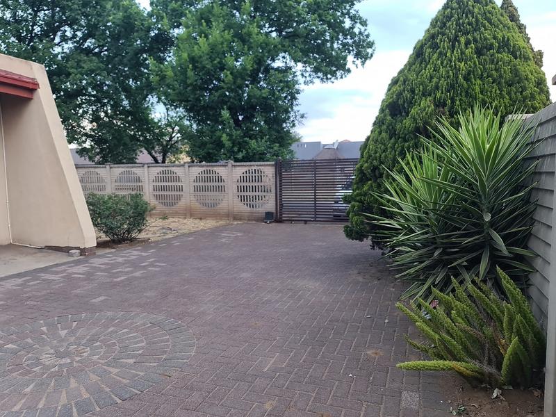 3 Bedroom Property for Sale in Vanderbijlpark SE 6 Gauteng