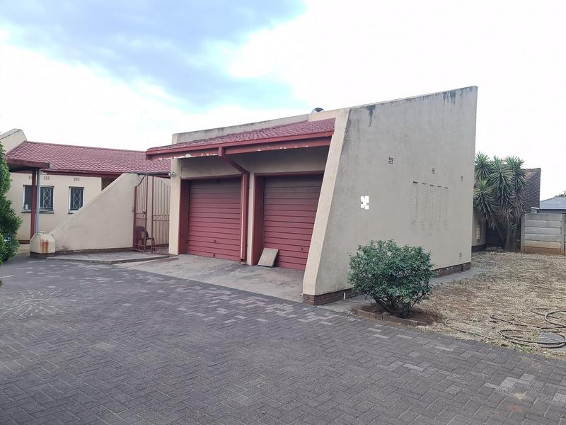 3 Bedroom Property for Sale in Vanderbijlpark SE 6 Gauteng