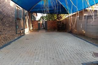 6 Bedroom Property for Sale in Terenure Gauteng